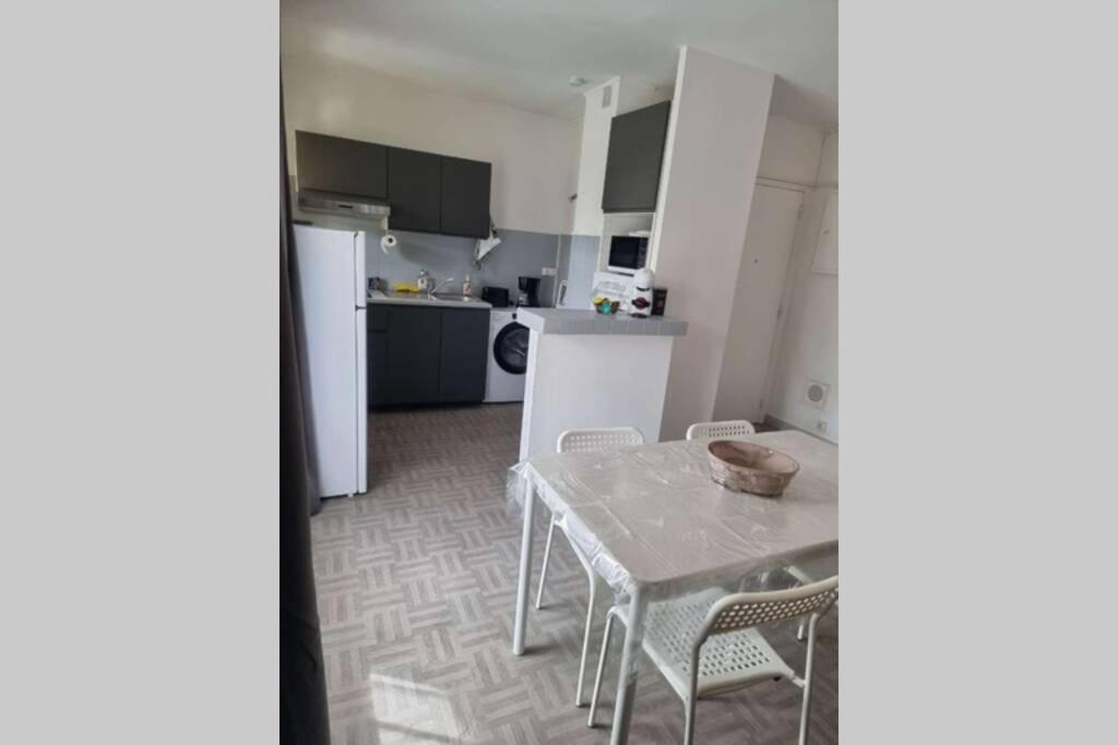 Bel Appartement Avec Balcon Et Parking Prive ル・ボーセ エクステリア 写真